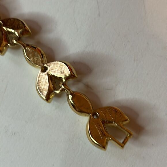 Vintage Gold Tone Clear Crystal Interlocking Leaf Tennis Bracelet 7” - Picture 5 of 7